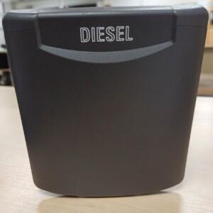 Polttoaineenaine täyttöaukon läpivienti harmaa Carthago