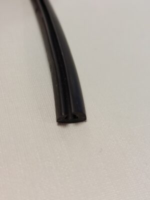 Tiivistekumi helman ja seinän väliin, musta Bürstner