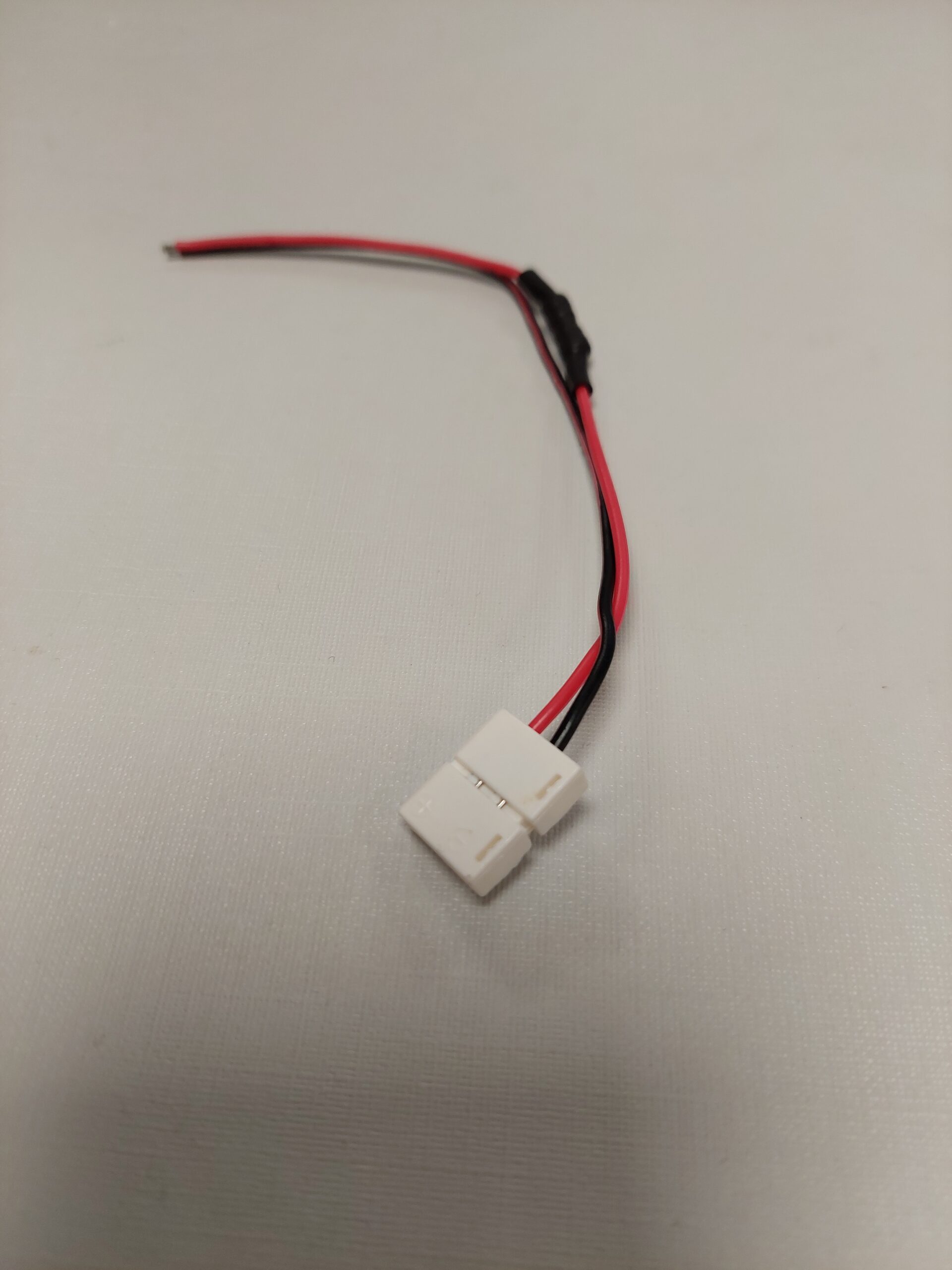 Liitin LED-valonauhaan 8 mm, sulake 3 A