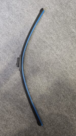 Pyyhkijänsulka 750mm oikea Carthago