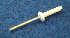 Niitti valkoinen 4x18mm Hobby
